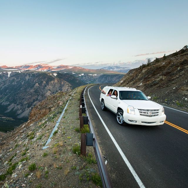 car driving along beartooth highway