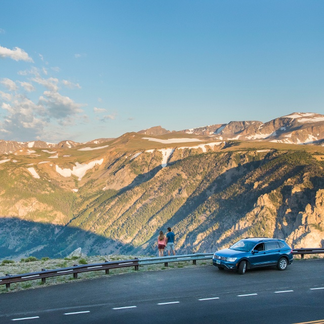 driving on the beartooth highway