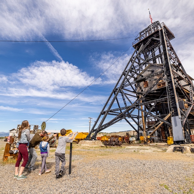 family looking at headframe