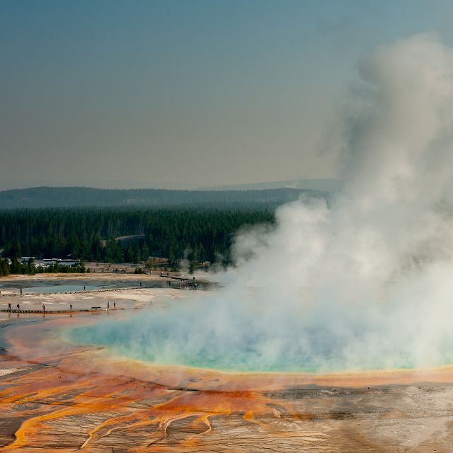 Yellowstone National Park hot pot