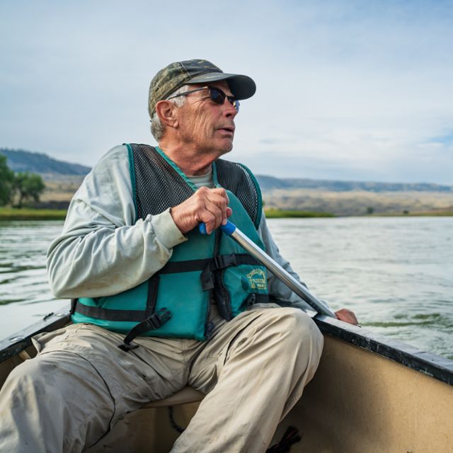 Man canoeing in the Breaks